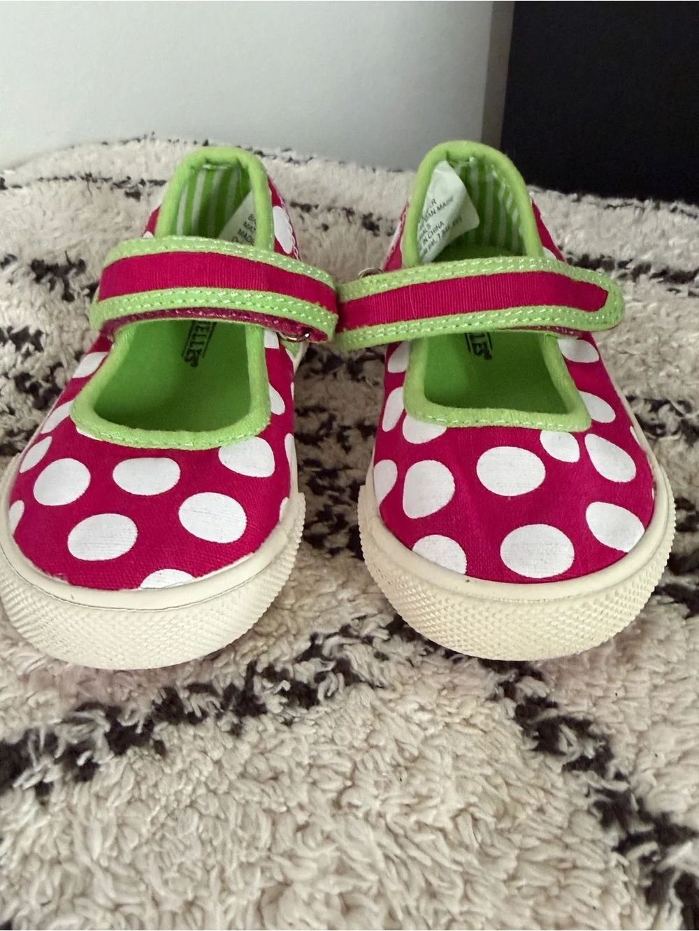 Skechers Girls Hot Pink Polka Dot Mary Janes with Lime Trim